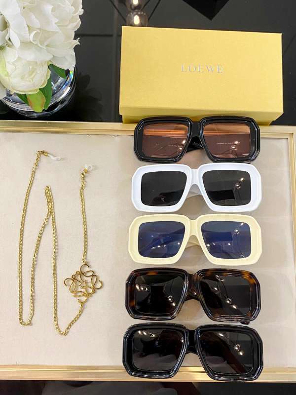 Picture of Loewe Sunglasses _SKUfw41270567fw